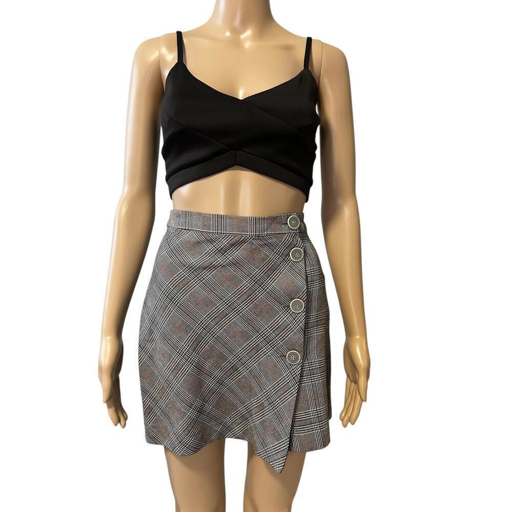 Chic Grey Plaid Wrap Skirt with Buttons